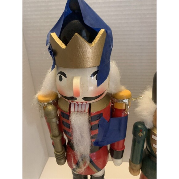 Christmas Ornament Nutcracker Set Of 3 damage parts only - Picture 4 of 16